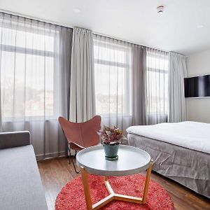 Deluxe King Room Sofa Bed